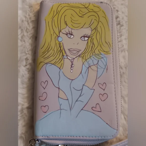 Hand Painted Cinderella Wallet - Picture 2 of 4